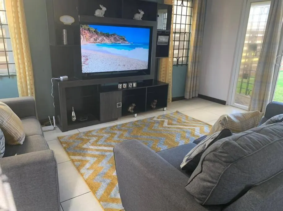 Seafront Vacation Home Stay Portmore Holiday home
