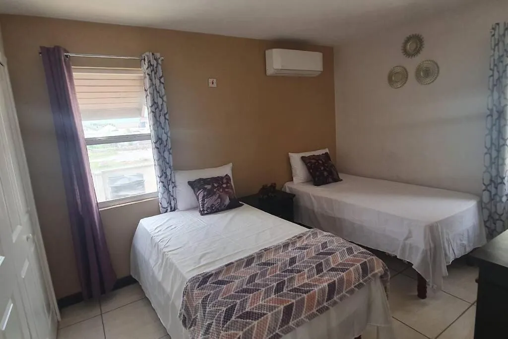 Seafront Vacation Home Stay Portmore